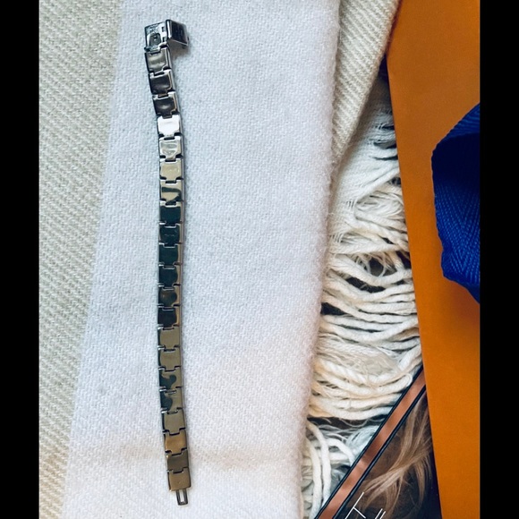 Louis Vuitton Nanogram Tennis Bracelet - Picture 4 of 12